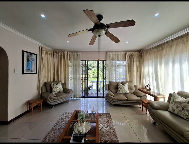 4 BEDROOM HOUSE TO LET IN MANORS